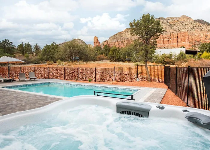 Sanctuary Luxury Pool & Sedona